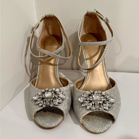Badgley Mischka Silver Glitter Ankle Strap Heels-Crystal Embellishment Size 8.5 - Picture 2 of 12